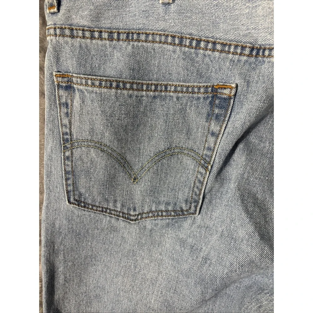Levis 505 RegularFit Jeans Mens 40x29 Light Wash Blue Straight Leg Denim505-0216